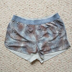Outdoor Voices Hudson Shorts Womens M Gray Abstract Athletic Lined Inseam 2"